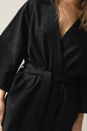 Kimono Madera Black Flower